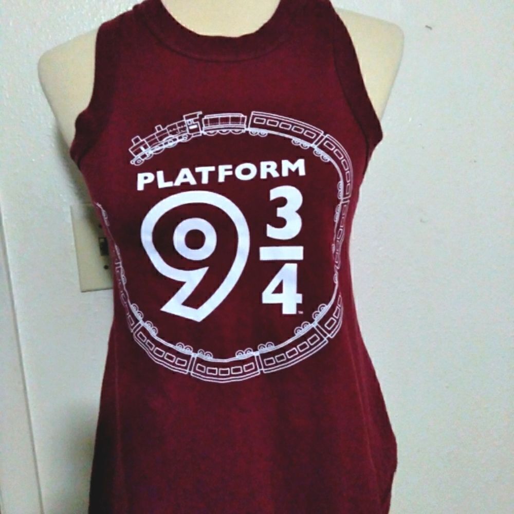 Harry Potter 9 3/4's Burgandy Tank Top Size Small
